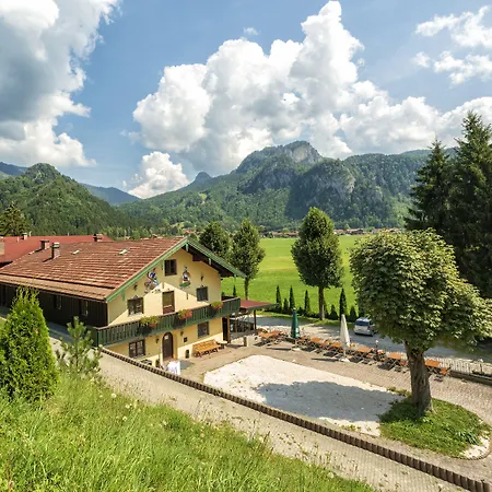 Hotel-gasthof Sonnenbichl بيت ضيافة 3*